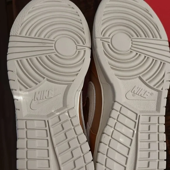 ‼️BNIB‼️Nike Dunk Low Retro SE
Monarch - Picture 4 of 5